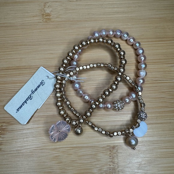 Tommy Bahama Gold and Fresh water pearl 3 piece bracelet set new